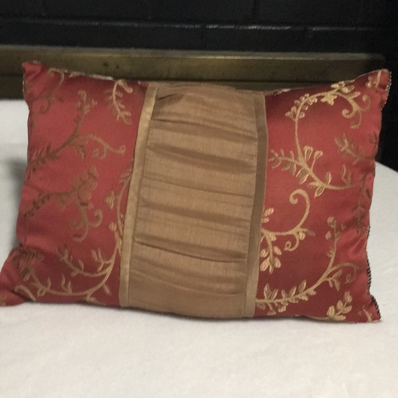 Set of two decorative throw bed couch pillows. Checked striped floral satin look - Picture 2 of 9